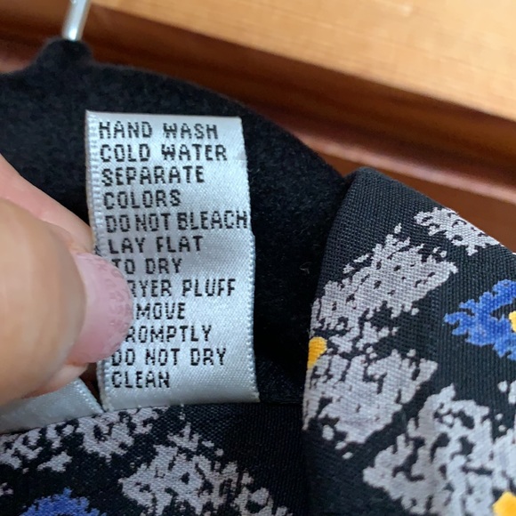 Chico’s design black button down shirt. - Picture 7 of 10